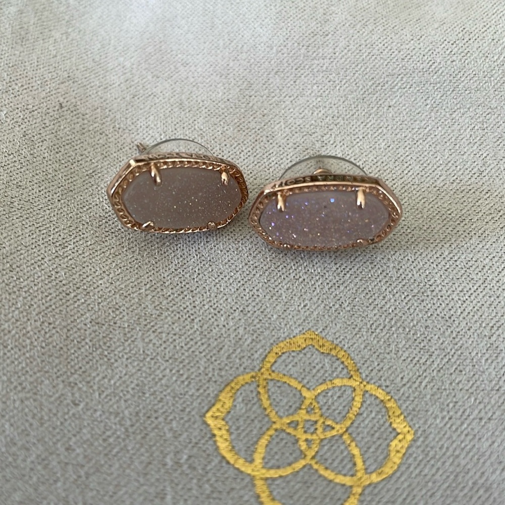 Kendra Scott Ellie stud earrings